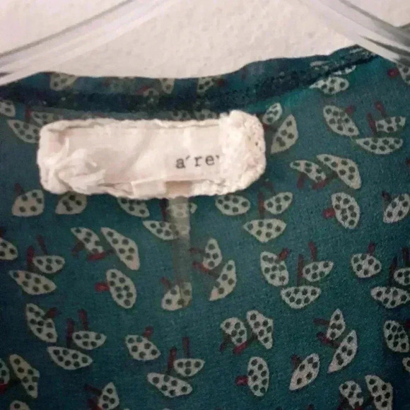 A'reve Sheer top Size Small EUC - Picture 4 of 9